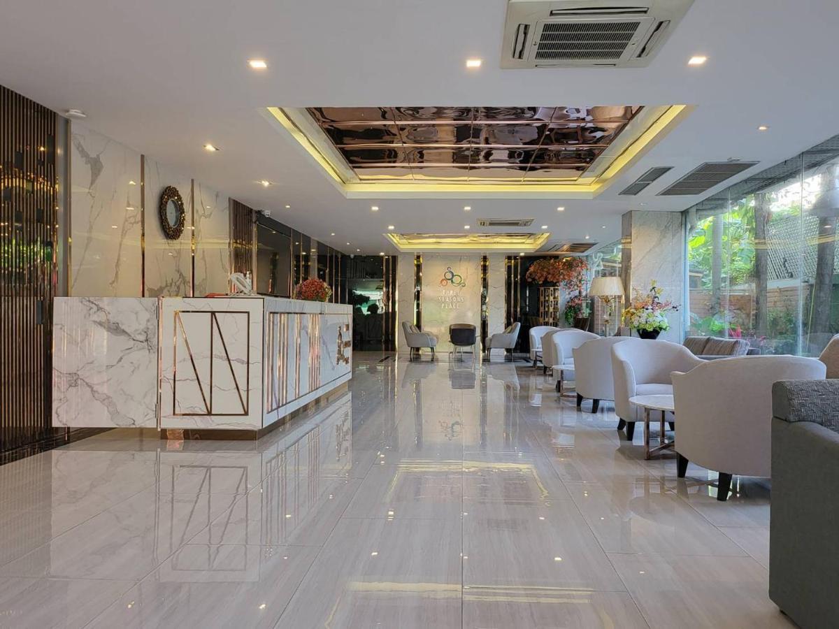 Three Seasons Bangkok Hotel Exterior photo