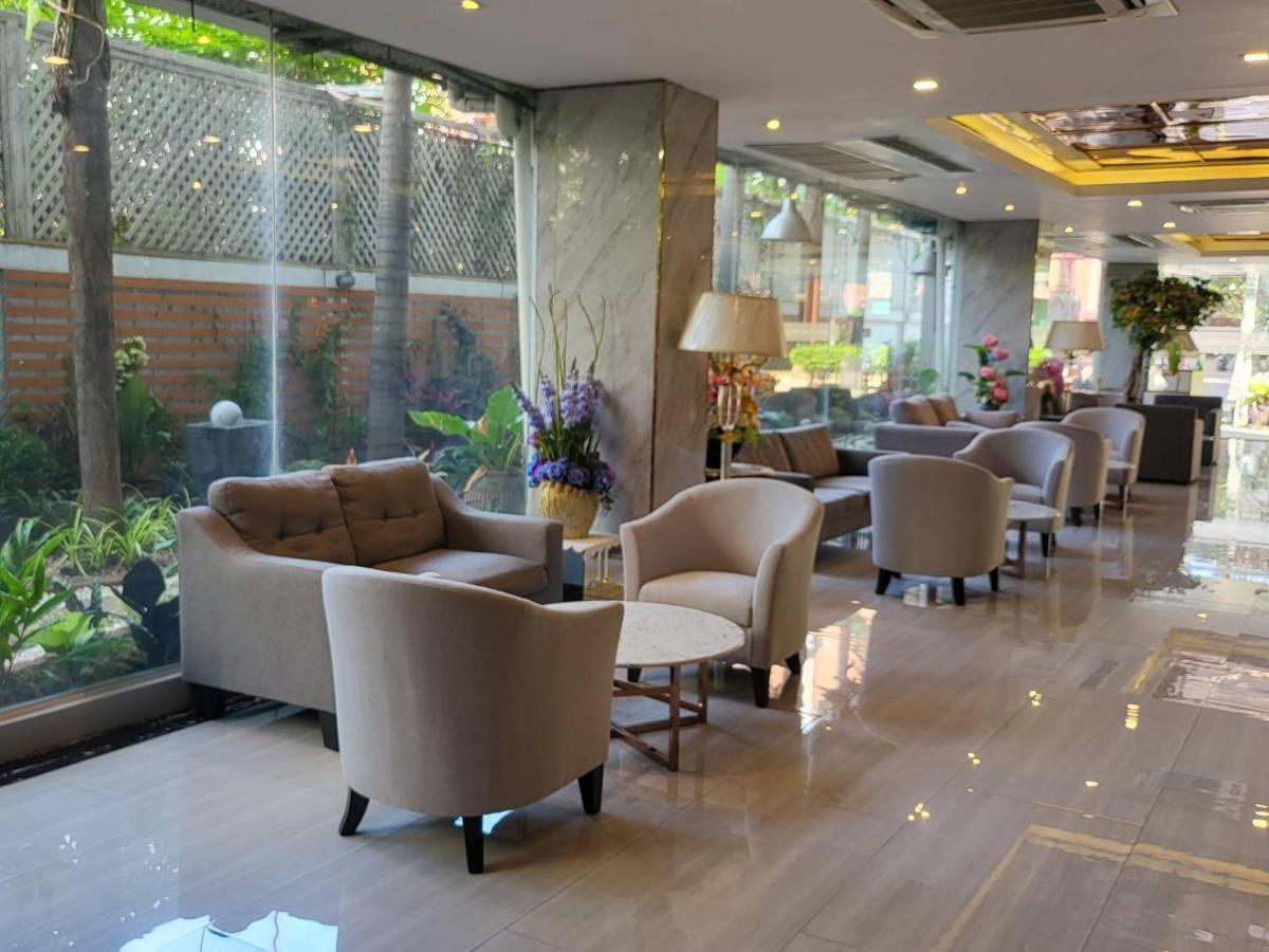 Three Seasons Bangkok Hotel Exterior photo
